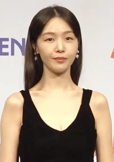 방민아